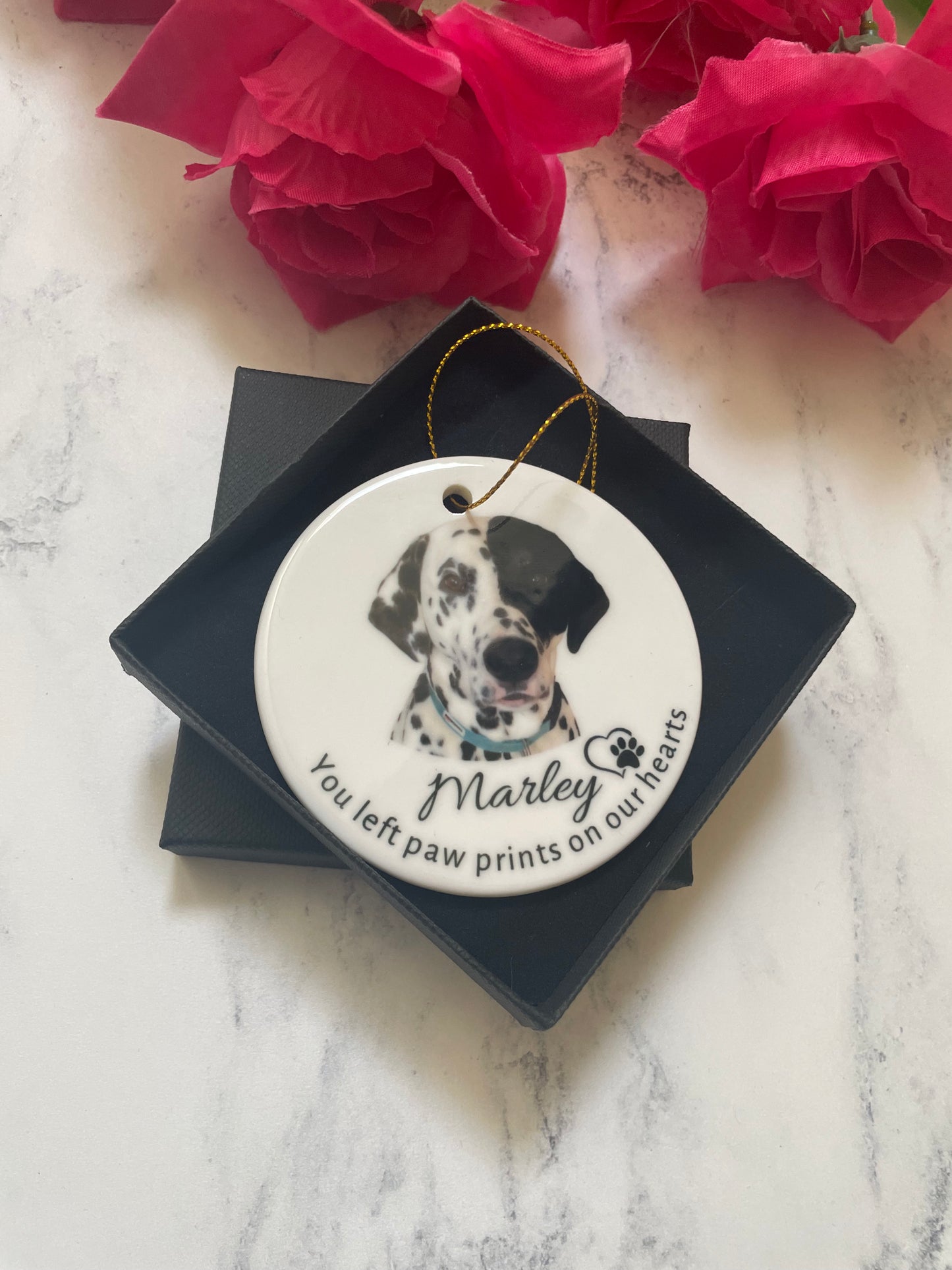 Dog memorable ceramic round decoration